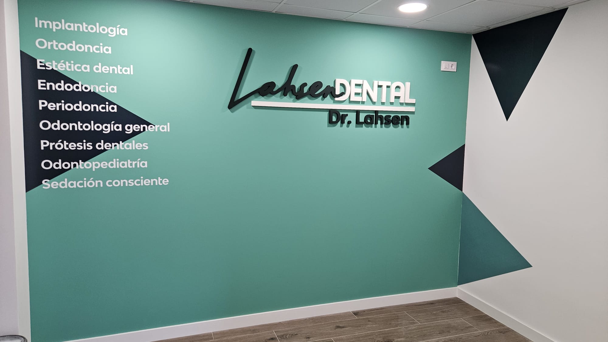 Proyecto de rotulación 69 - Impresiona Melilla, rótulos y señalética