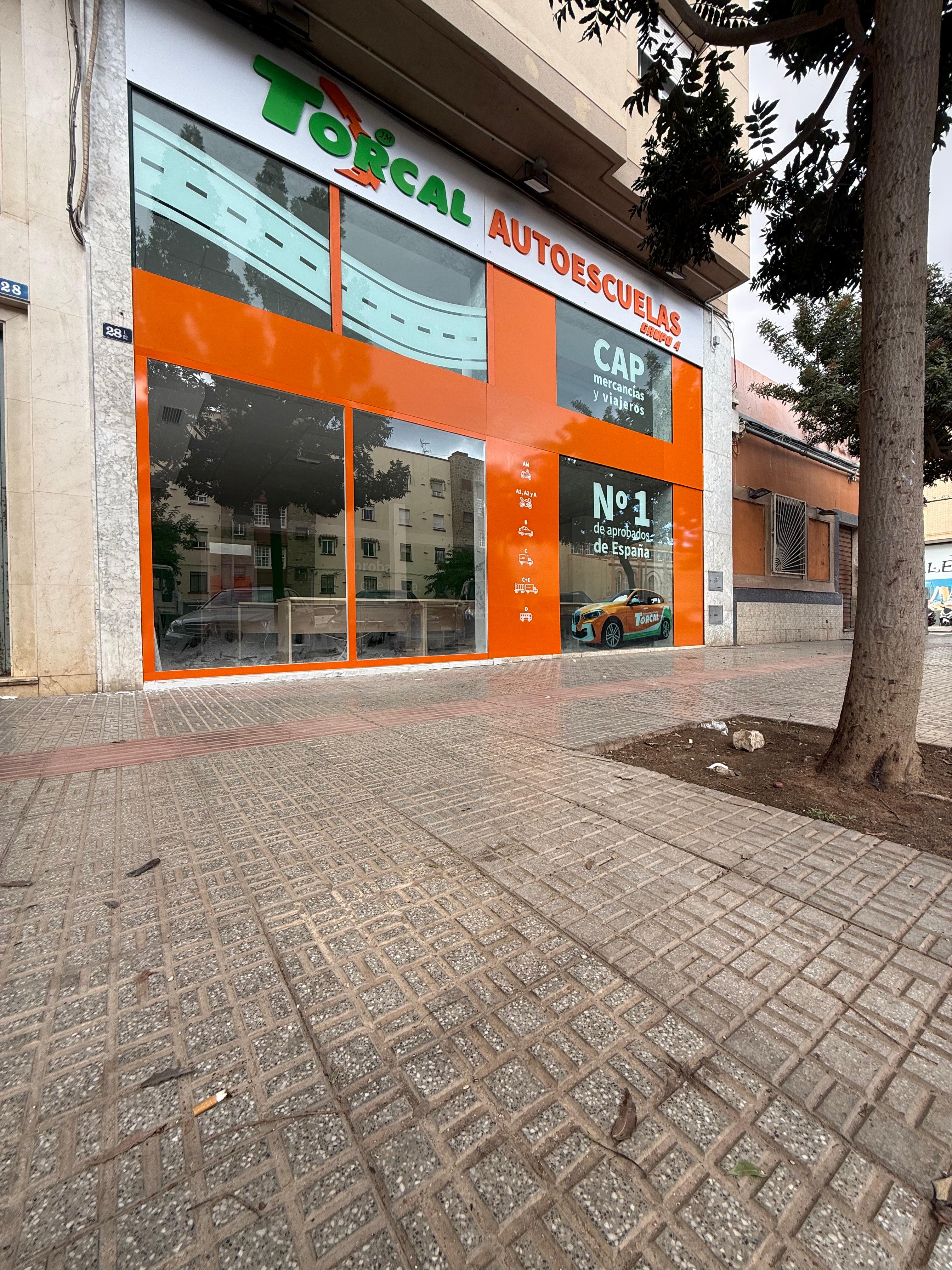 Proyecto de rotulación 75 - Impresiona Melilla, rótulos y señalética