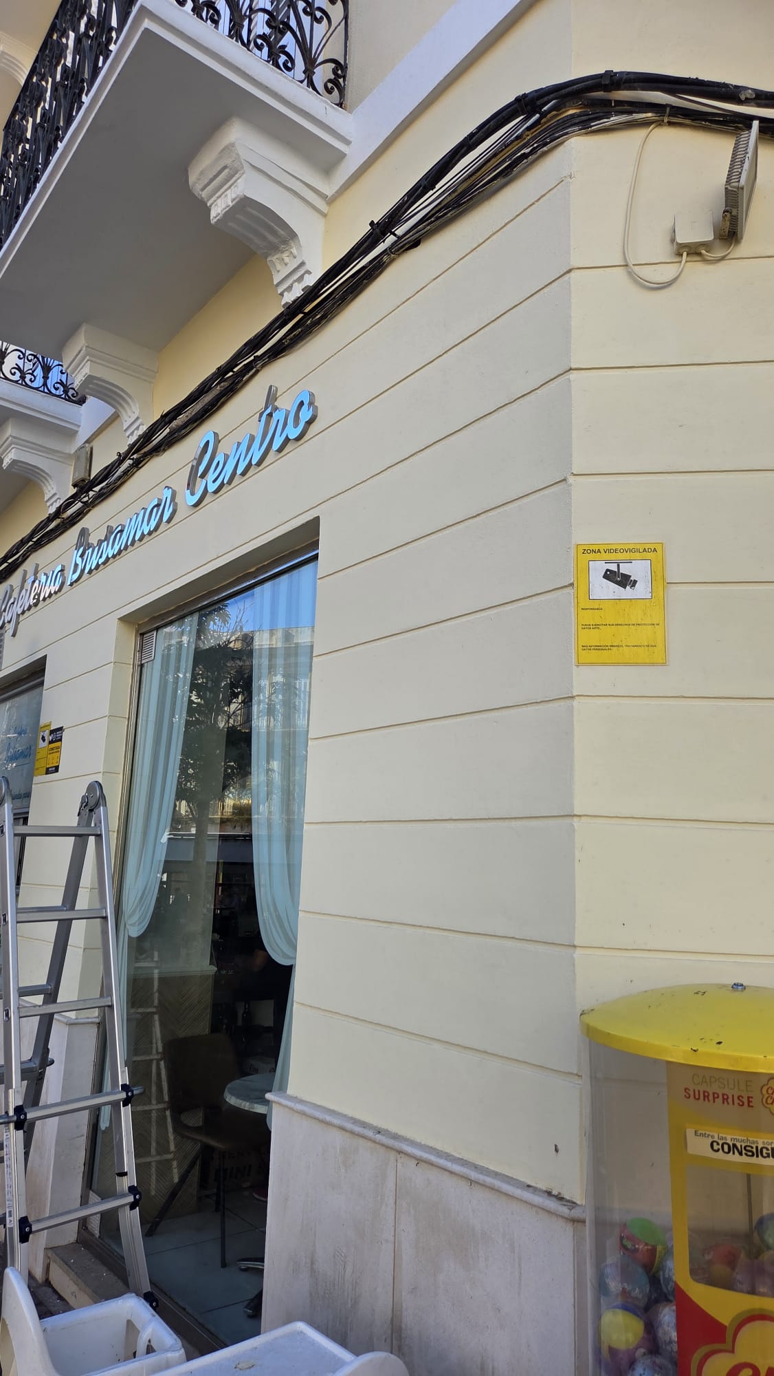 Proyecto de rotulación 76 - Impresiona Melilla, rótulos y señalética